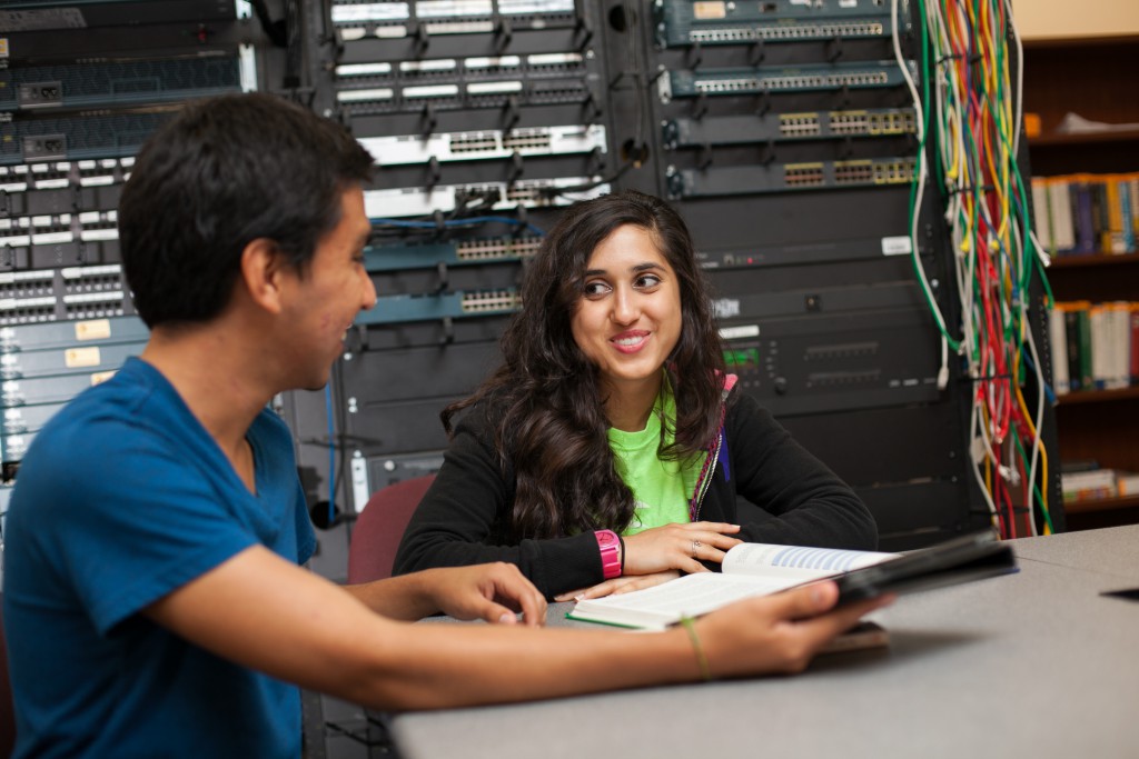 students in IT lab