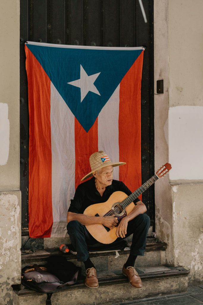 Pew Research: Presentation of statistics on the growing Puerto Rican population in the country